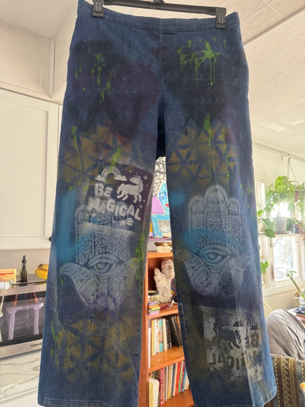 Custom Painted Women’s Size 14 Jeans - One-of-a-Kind Wearable Art - Picture 6 of 11